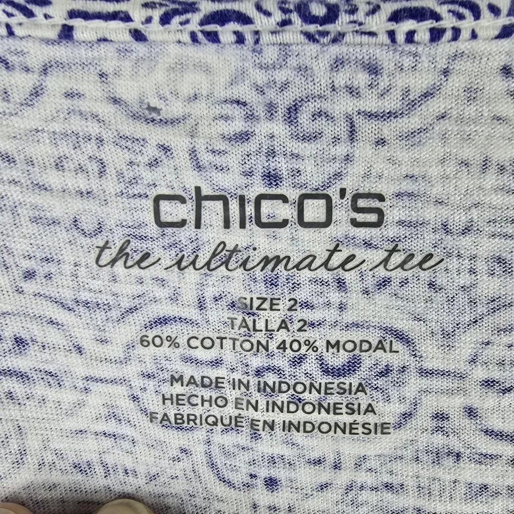 Chico's Medallion Tile 3/4 Sleeve High Low Tee Wirh V Neck Blue and White Size L - Picture 9 of 10